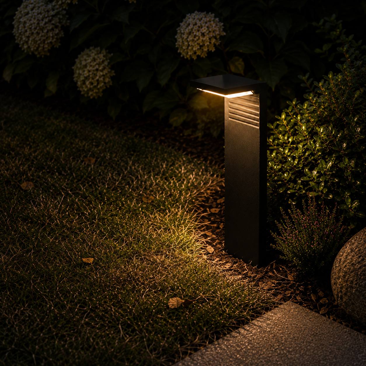 Ecca Solar Garden Lamp