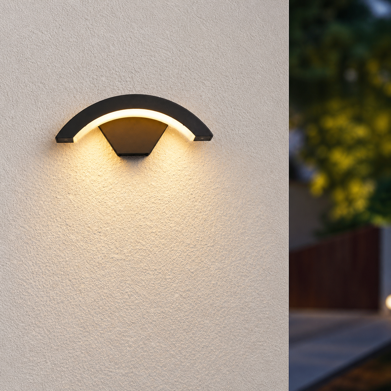 Krui Nordic Outdoor Wall Lamp
