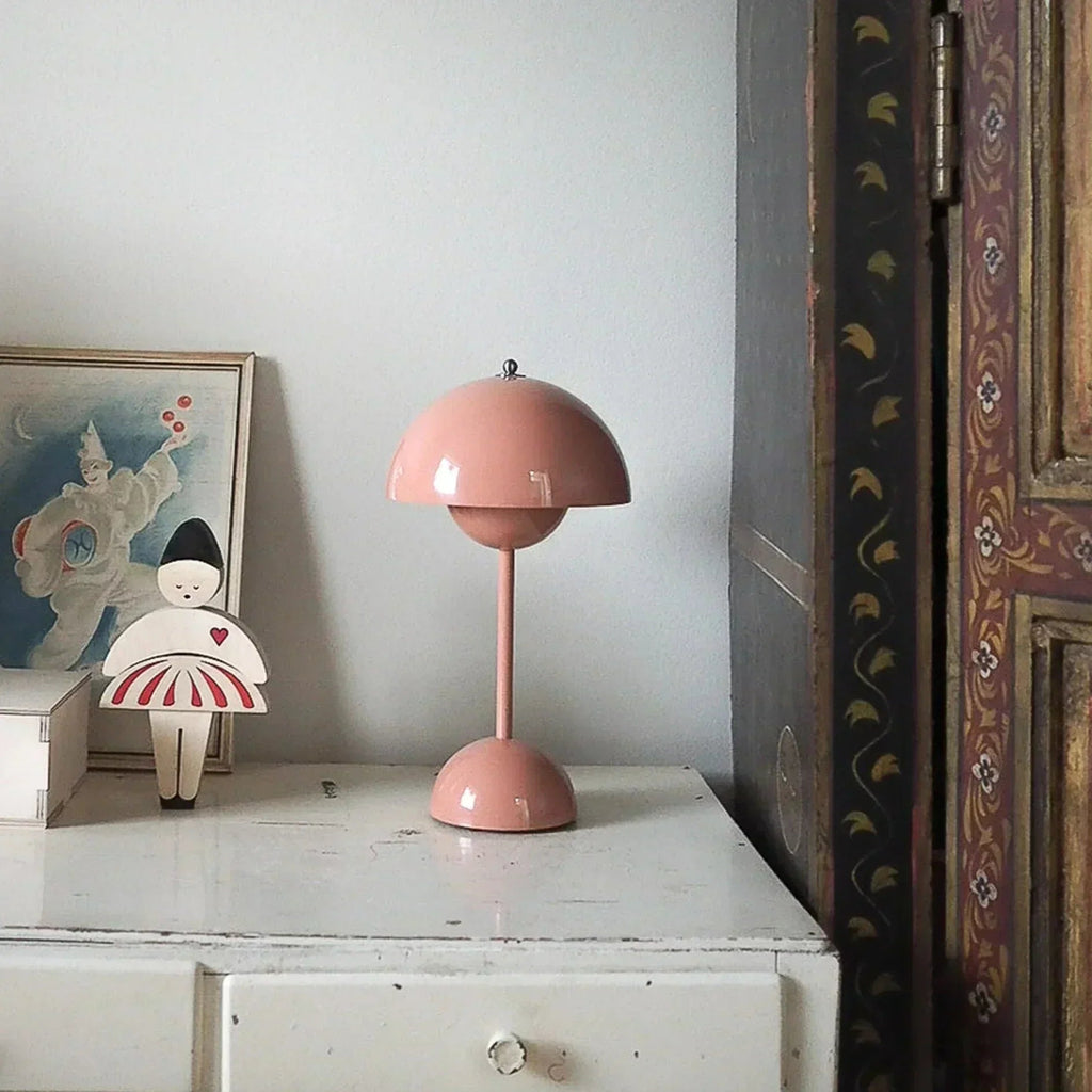 Charming Mushroom Table Light