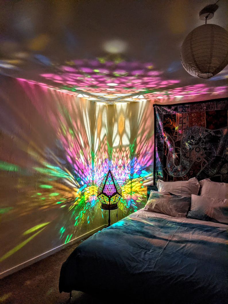 Lumi Sculpture Table Lamp