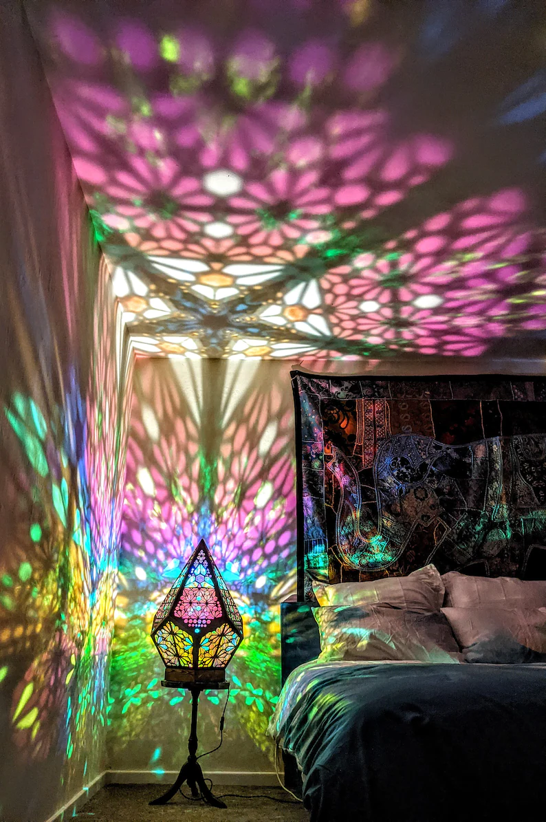 Lumi Sculpture Table Lamp