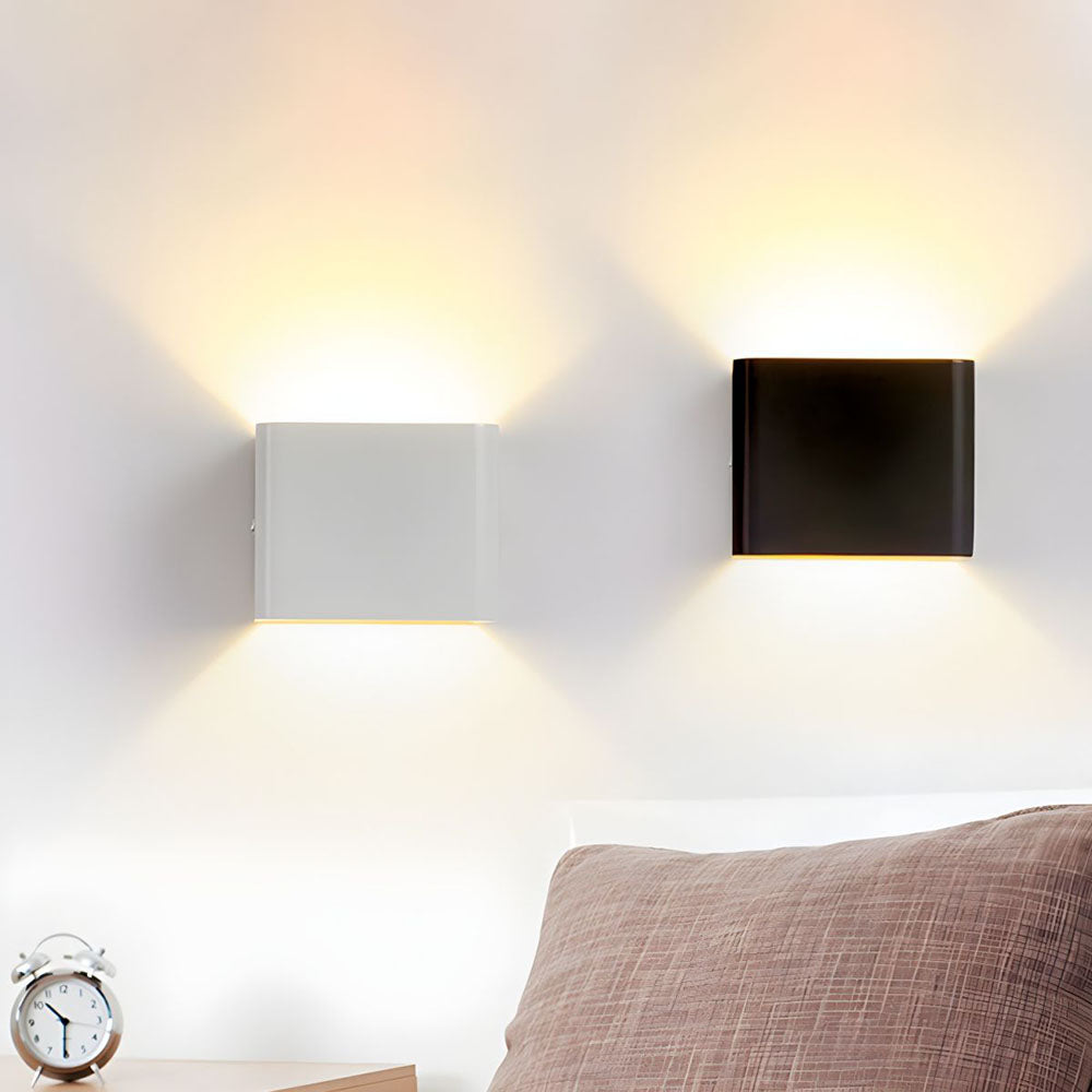 Vanta Wall Light