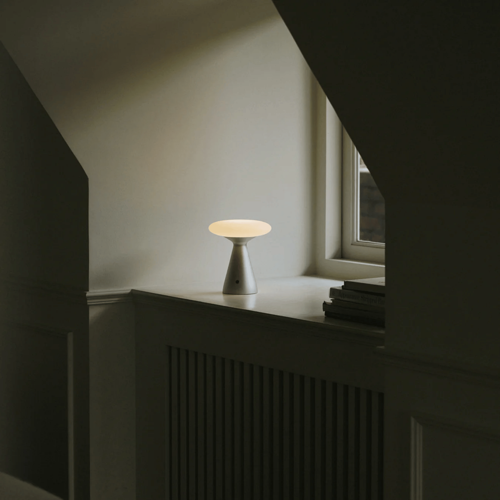 Silvie Wireless Table Lamp