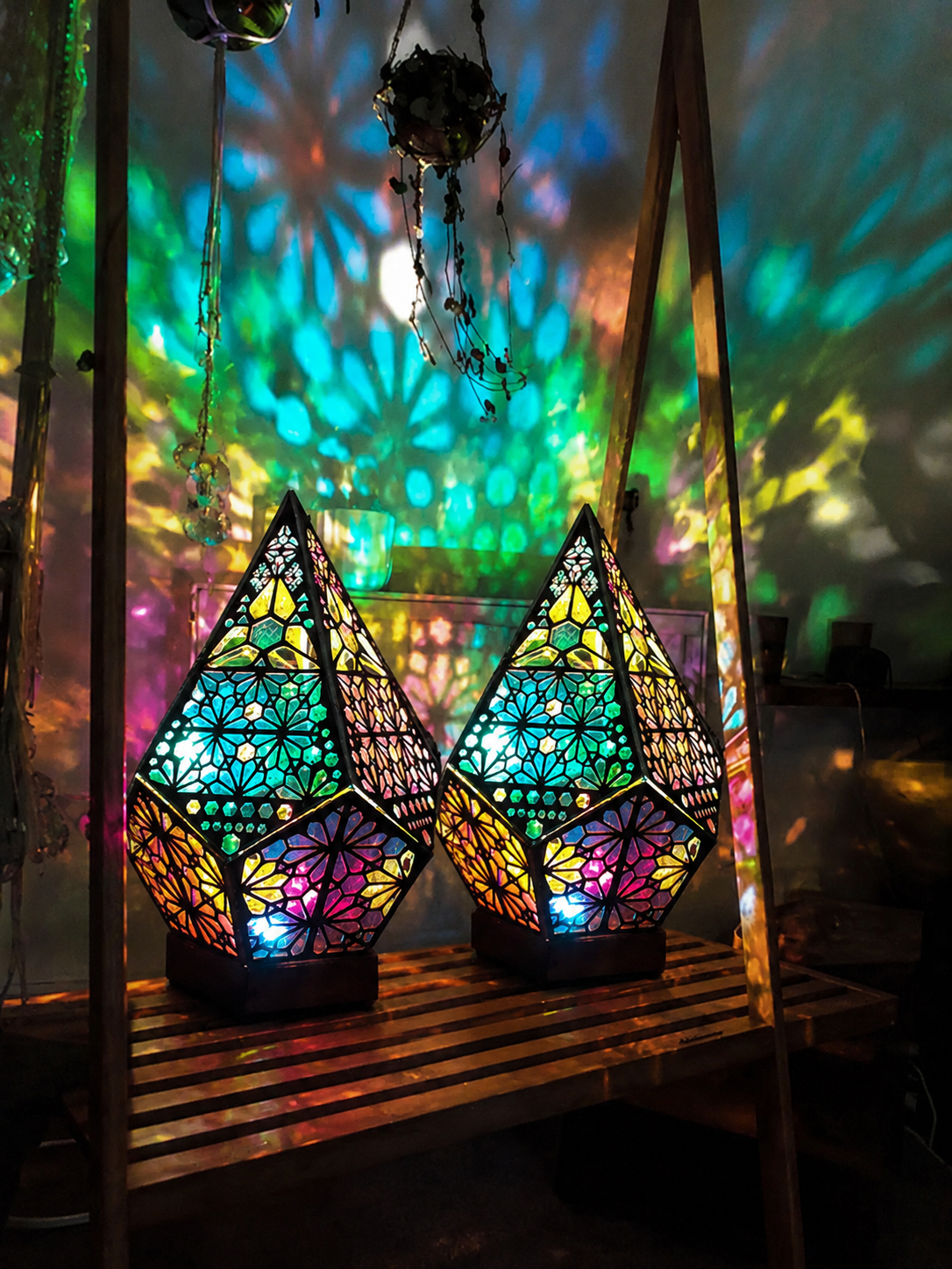 Lumi Sculpture Table Lamp