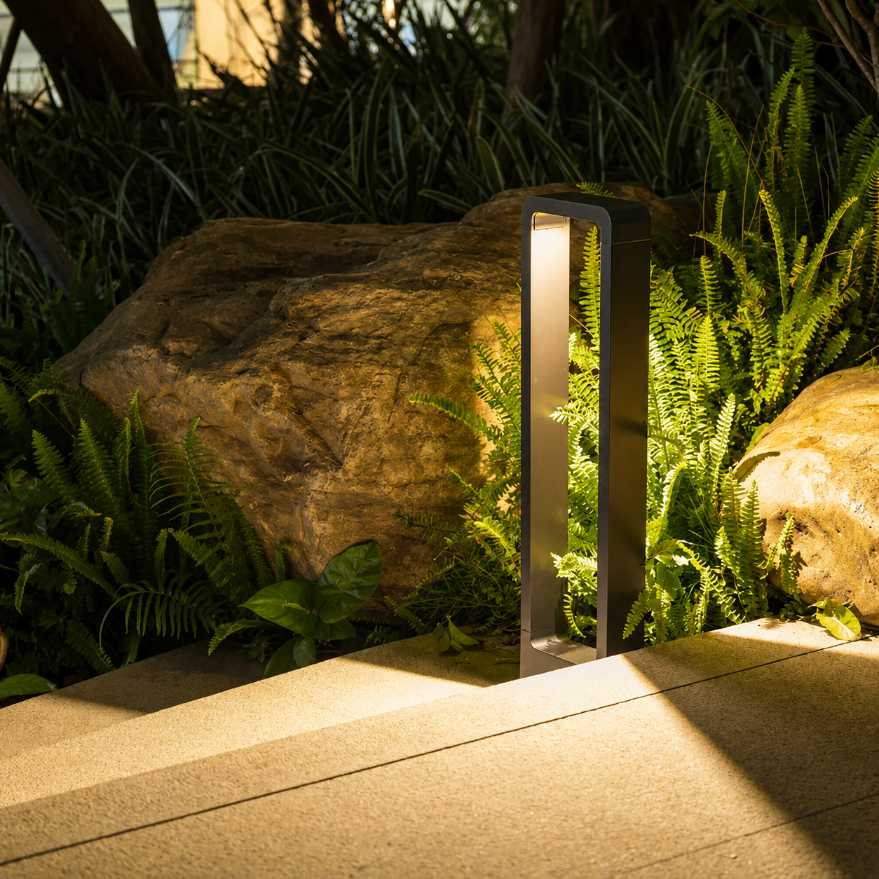 Luna Aluminium LED Garden Light